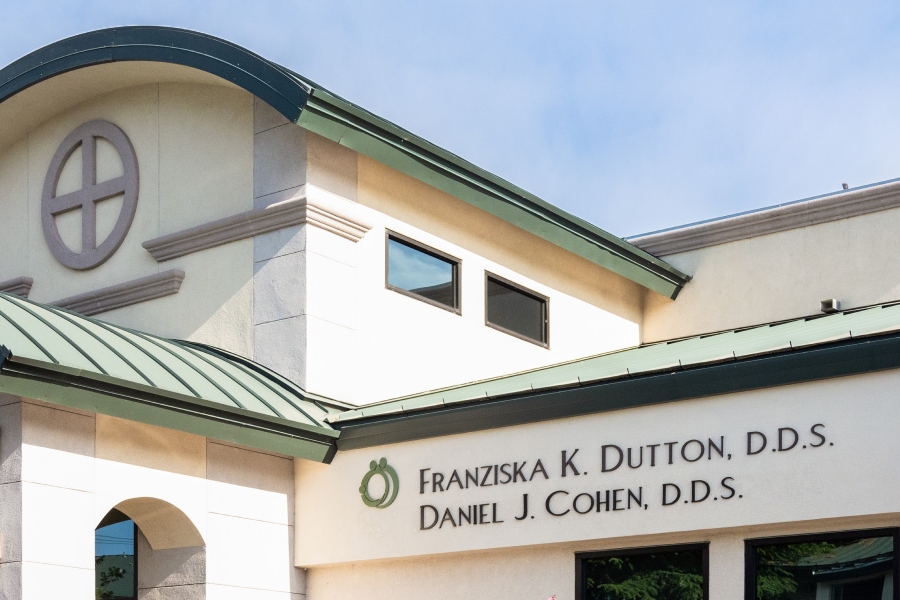 Dr. Franziska Dutton
